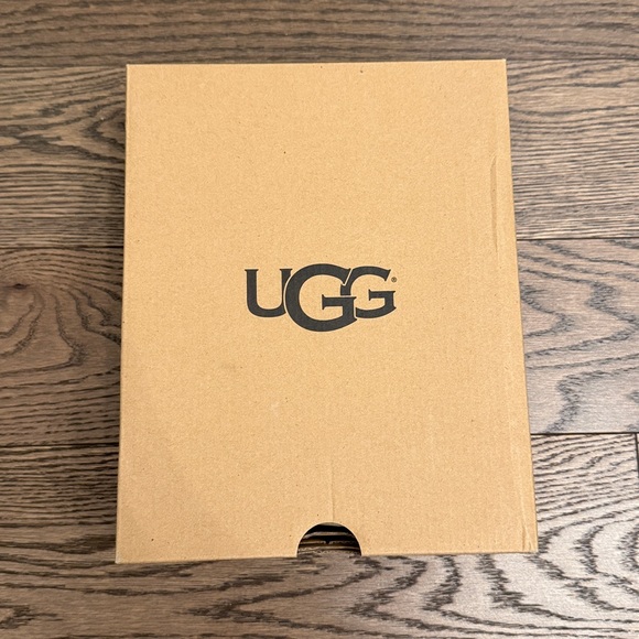 NTW Toddler UGG Keelan Boots in Chesnut - Picture 6 of 7